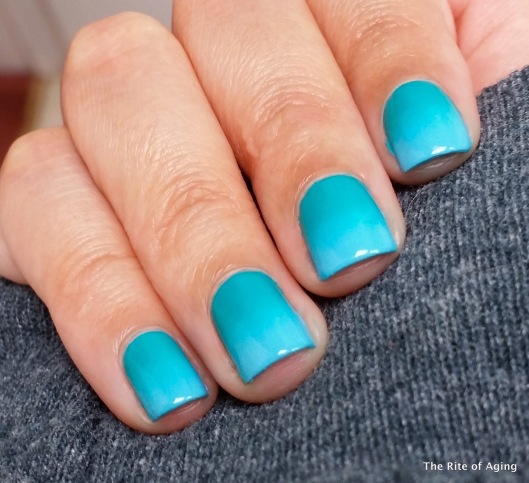 Blue Teal Gradient Nail Art | The Rite of Aging